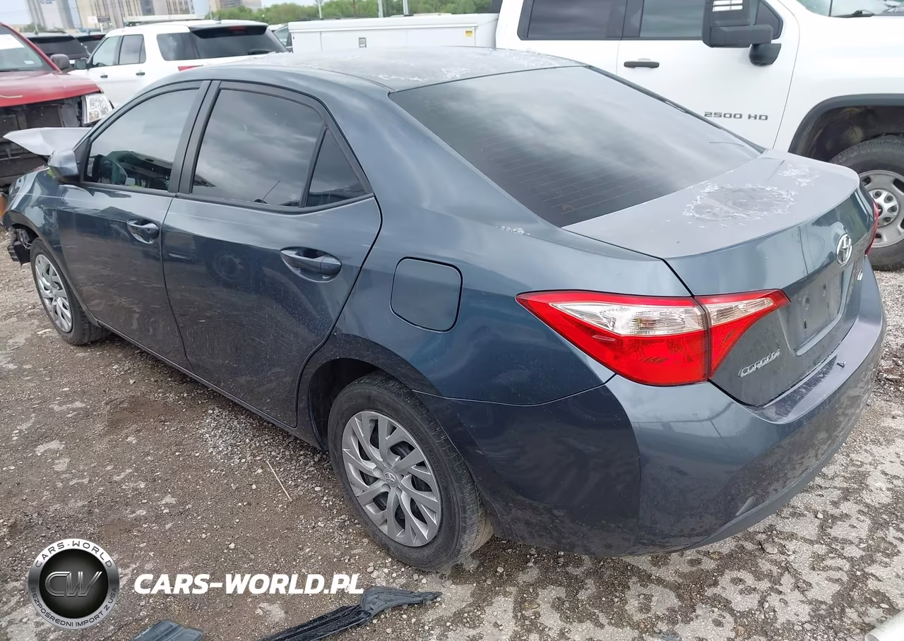 2017 Toyota Corolla Le VIN:5YFBURHE5HP604565 - 3