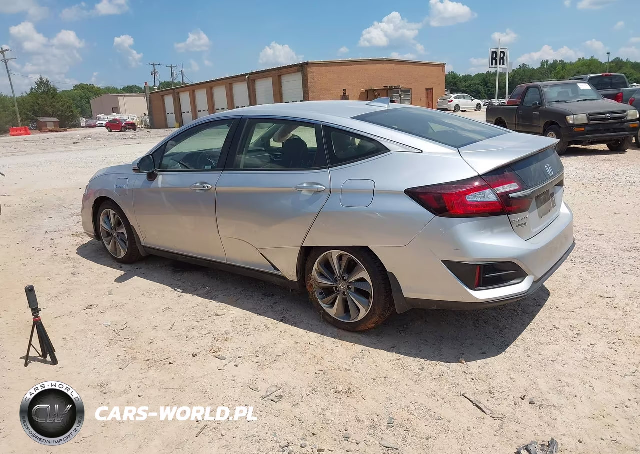 2018 Honda Clarity Plug-In Hybrid Touring VIN:JHMZC5F3XJC012569 - 3