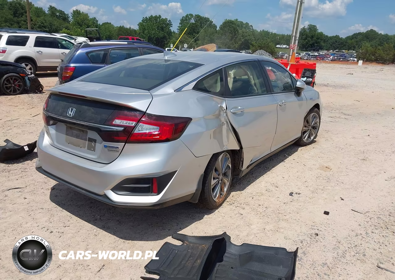 2018 Honda Clarity Plug-In Hybrid Touring VIN:JHMZC5F3XJC012569 - 4