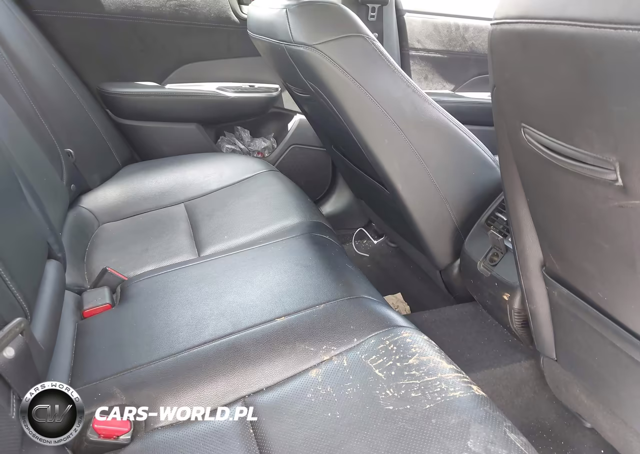 2018 Honda Clarity Plug-In Hybrid Touring VIN:JHMZC5F3XJC012569 - 8
