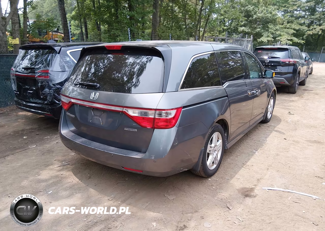 2011 Honda Odyssey Touring-Touring Elite VIN:5FNRL5H99BB016491 - 4