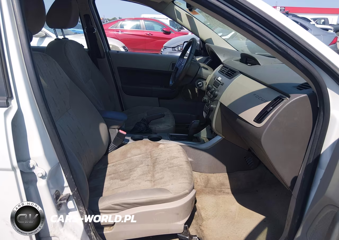 2011 Ford Focus Se VIN:1FAHP3FN6BW189570 - 5