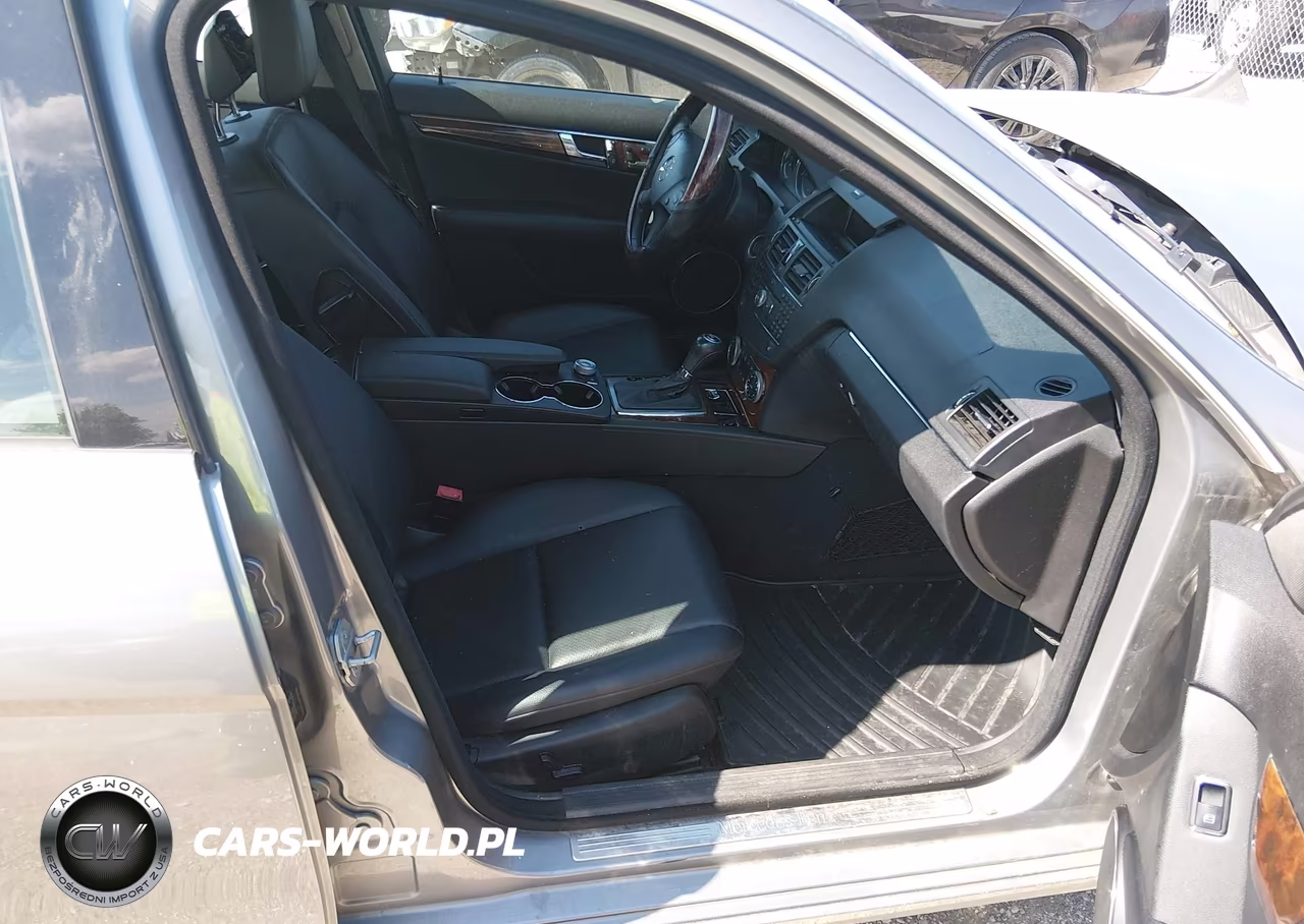2009 Mercedes-Benz C 300 VIN:WDDGF81X29R042692 - 5