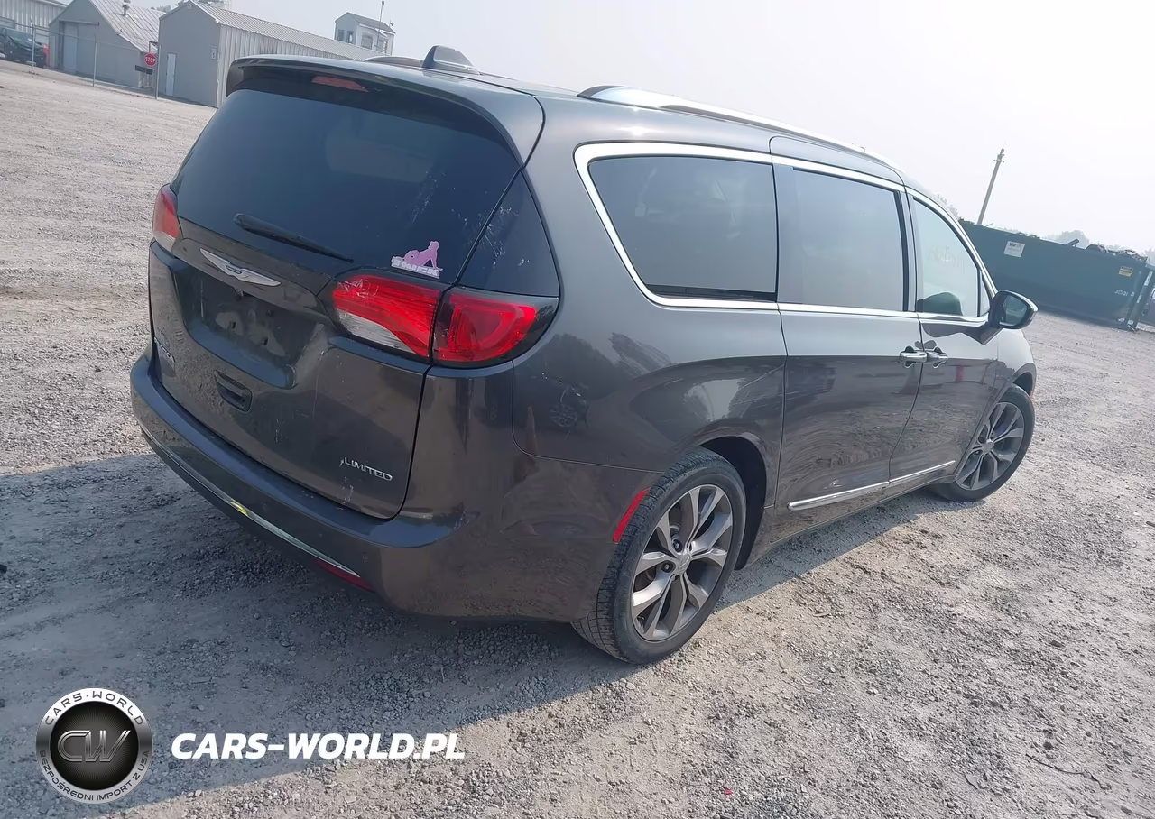 2018 Chrysler Pacifica Limited VIN:2C4RC1GG4JR186480 - 4