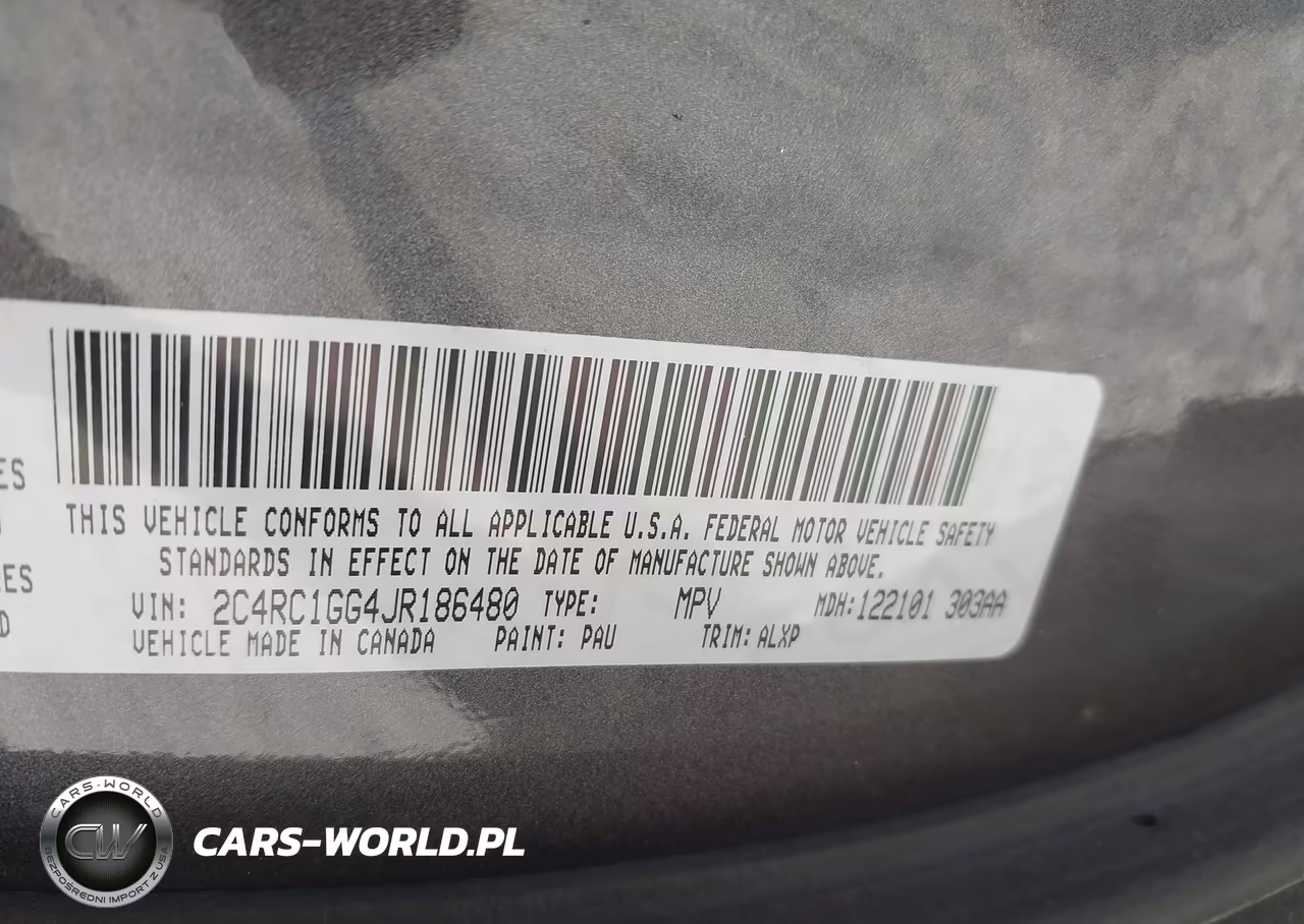 2018 Chrysler Pacifica Limited VIN:2C4RC1GG4JR186480 - 9