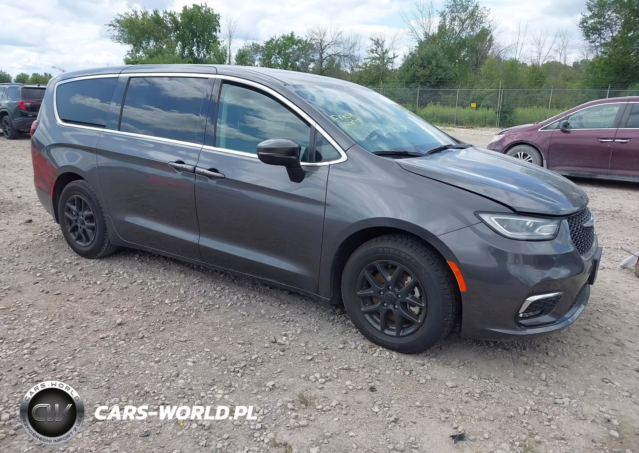 2023 Chrysler Pacifica Touring L VIN:2C4RC1BG1PR521047 - 1