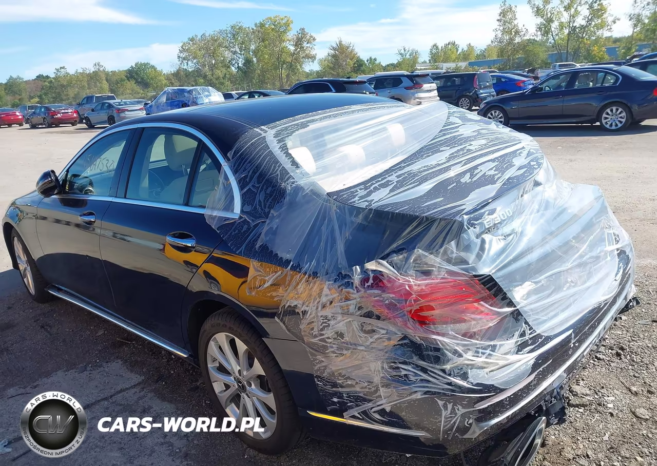 2018 Mercedes-Benz E 300 4Matic VIN:WDDZF4KB2JA399412 - 3