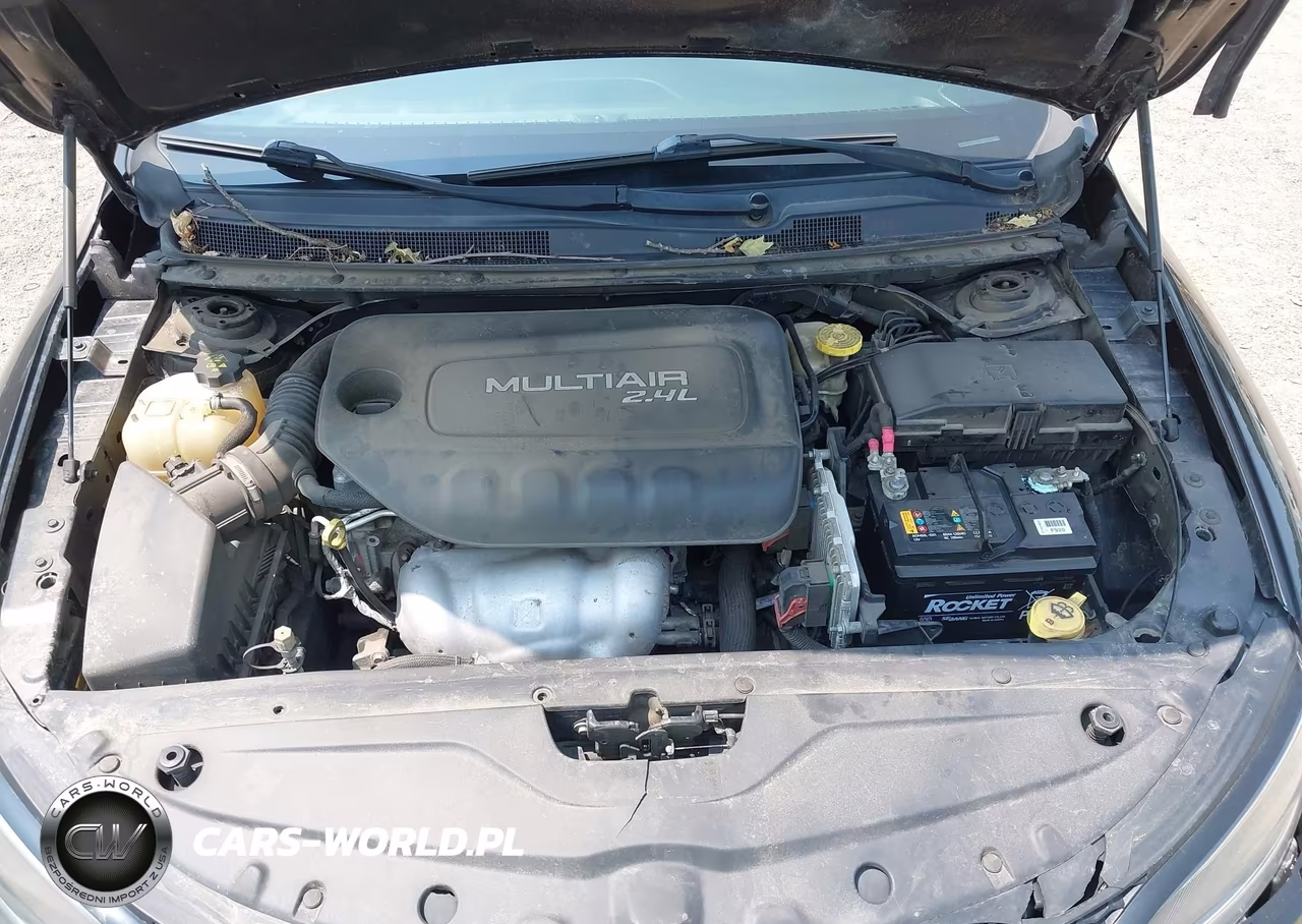 2015 Chrysler 200 S VIN:1C3CCCBB2FN546898 - 10