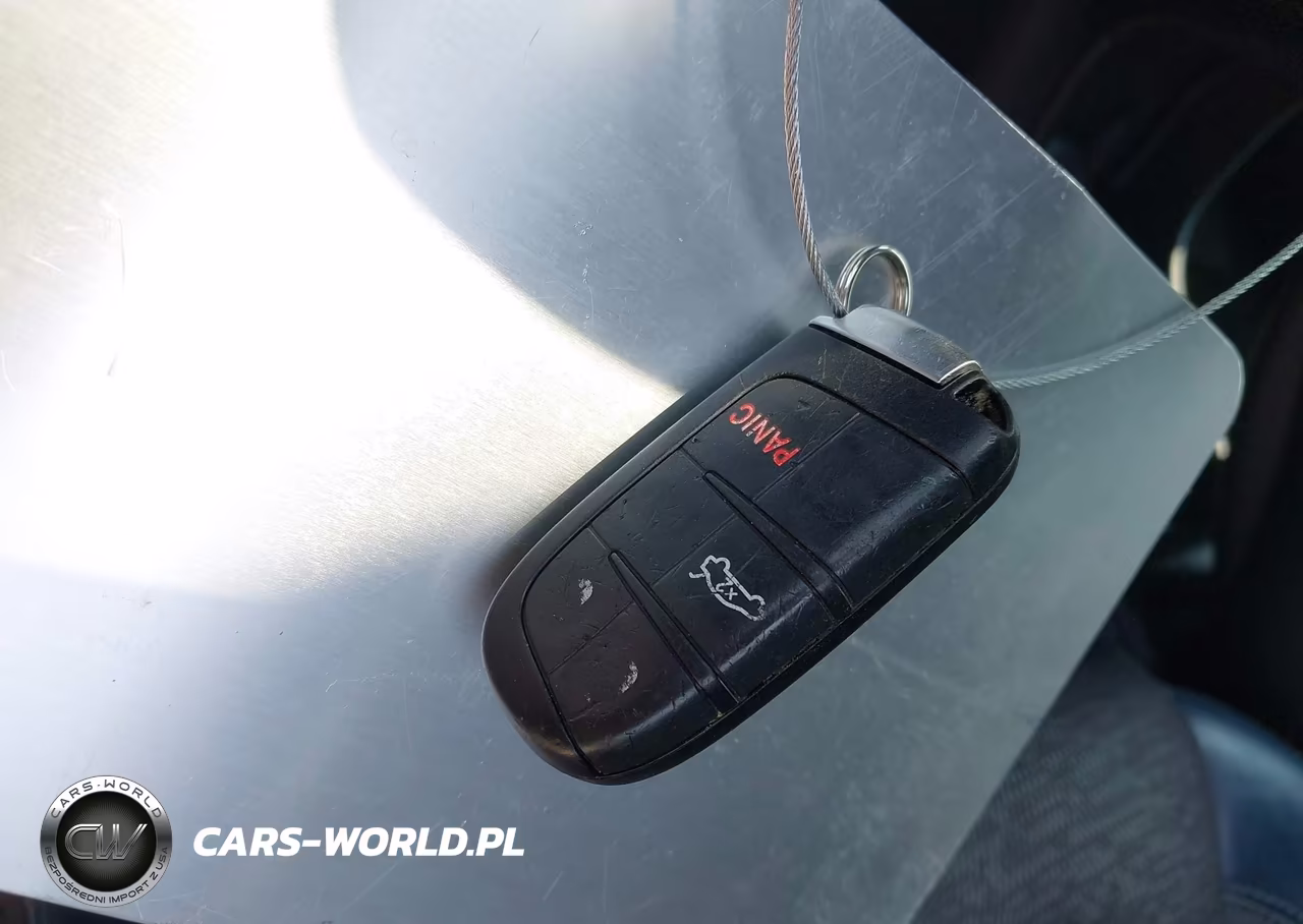 2015 Chrysler 200 S VIN:1C3CCCBB2FN546898 - 11