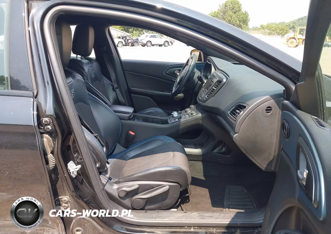 2015 Chrysler 200 S VIN:1C3CCCBB2FN546898 - 5