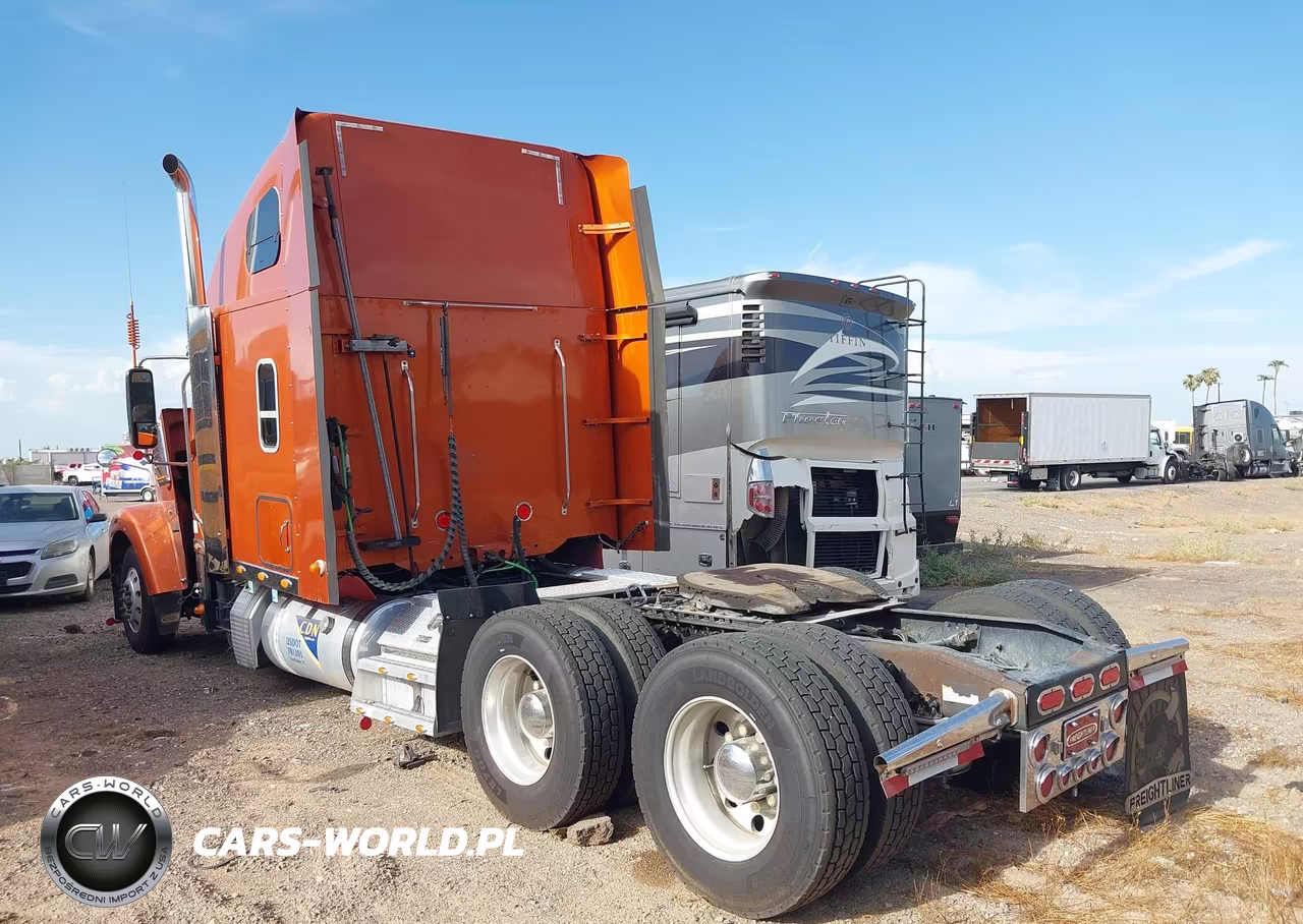 2016 Freightliner Conventional Coronado 132 VIN:3AKJGMD61GDGN1205 - 3