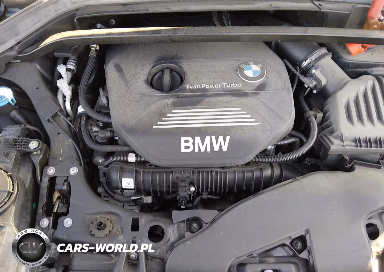 2018 BMW X1 xDrive28I VIN:WBXHT3C36J5L34705 - 10