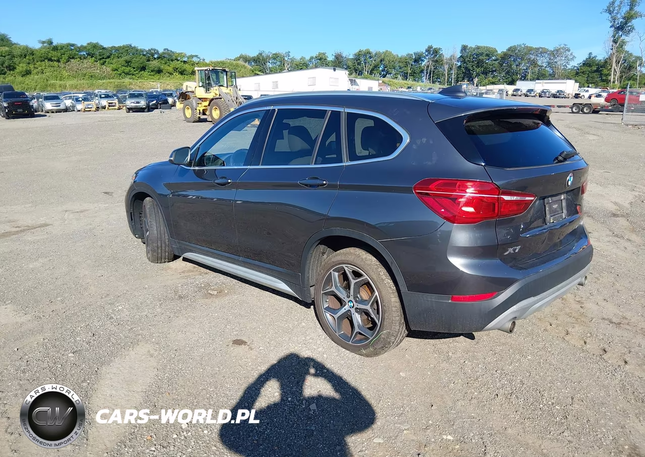 2018 BMW X1 xDrive28I VIN:WBXHT3C36J5L34705 - 3
