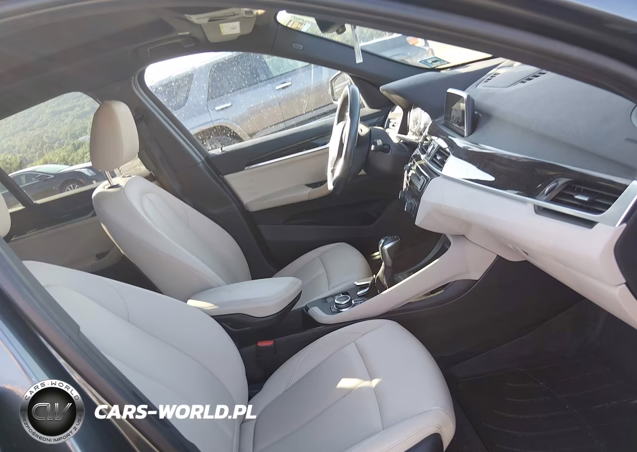 2018 BMW X1 xDrive28I VIN:WBXHT3C36J5L34705 - 5