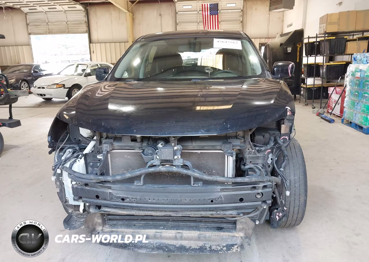 2018 Nissan Rogue S VIN:KNMAT2MV0JP528837 - 13