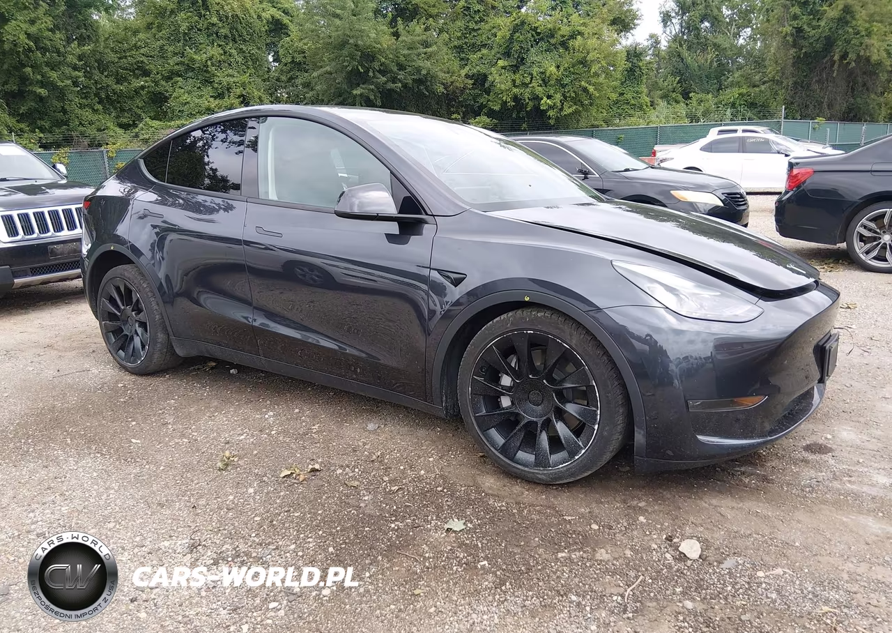 2025 Tesla Model Y Long Range Dual Motor Rear-Wheel Drive – zdjęcie 1 z 16