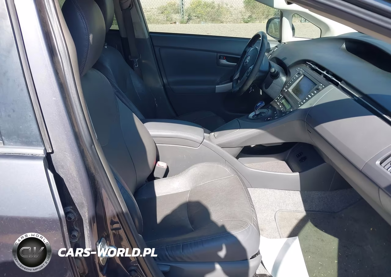 2011 Toyota Prius Four VIN:JTDKN3DU7B5370828 - 5