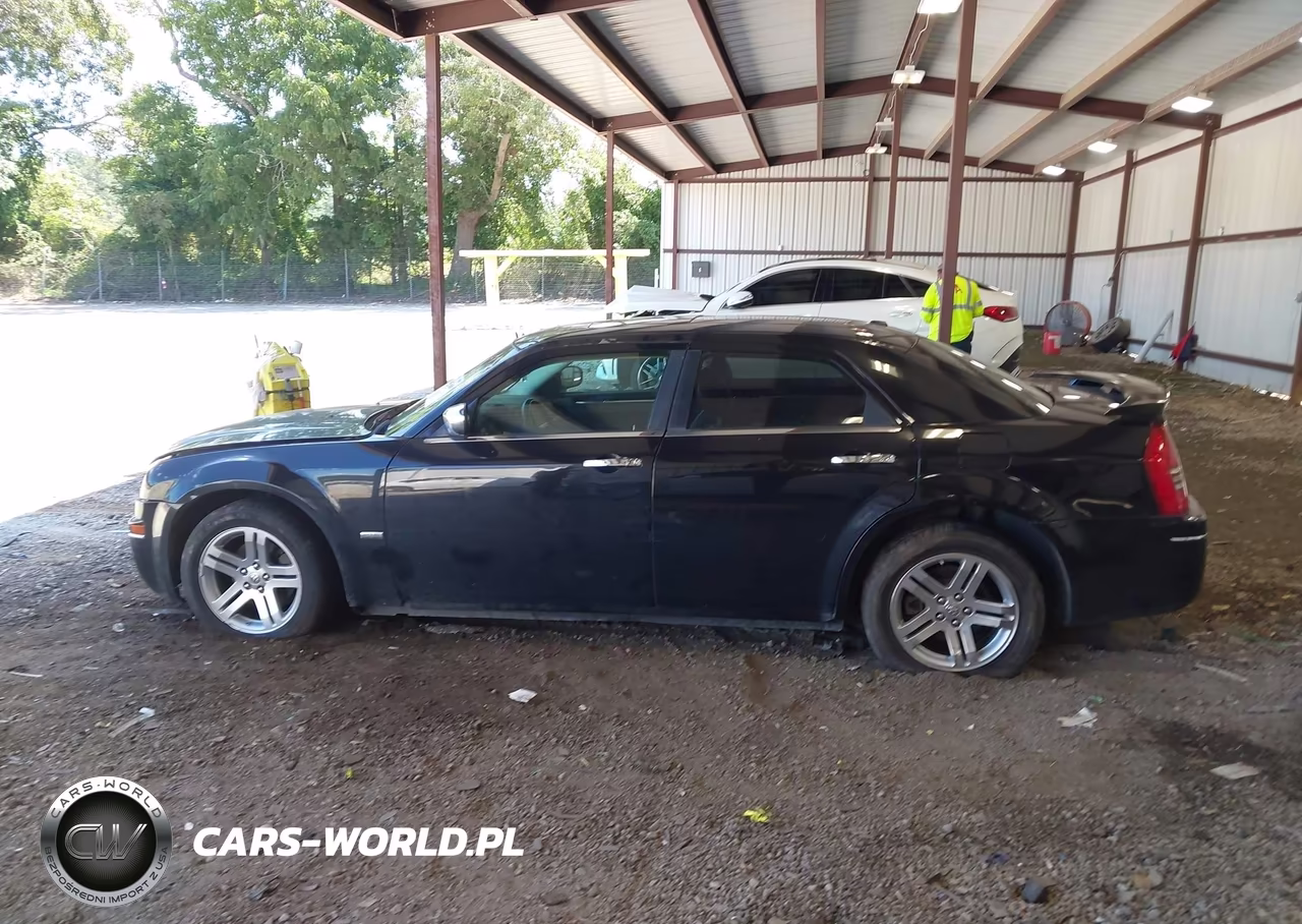2010 Chrysler 300 Touring-Signature Series-Executive Series VIN:2C3CA5CV7AH328872 - 14