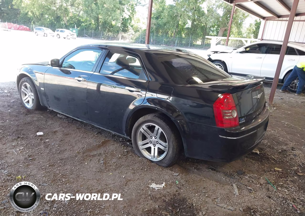 2010 Chrysler 300 Touring-Signature Series-Executive Series VIN:2C3CA5CV7AH328872 - 3