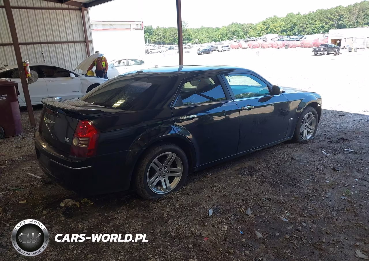 2010 Chrysler 300 Touring-Signature Series-Executive Series VIN:2C3CA5CV7AH328872 - 4