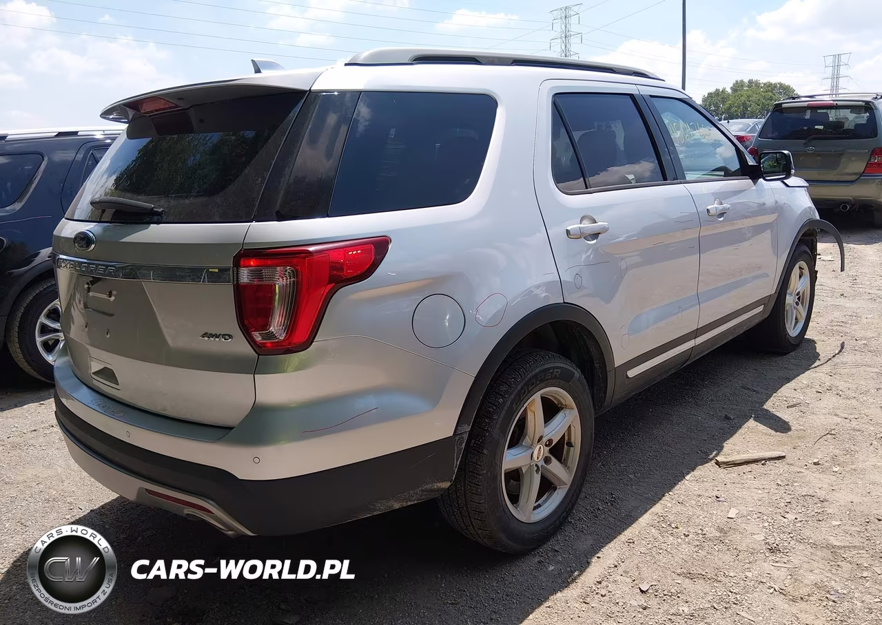 2017 Ford Explorer Xlt VIN:1FM5K8D85HGC90135 - 4
