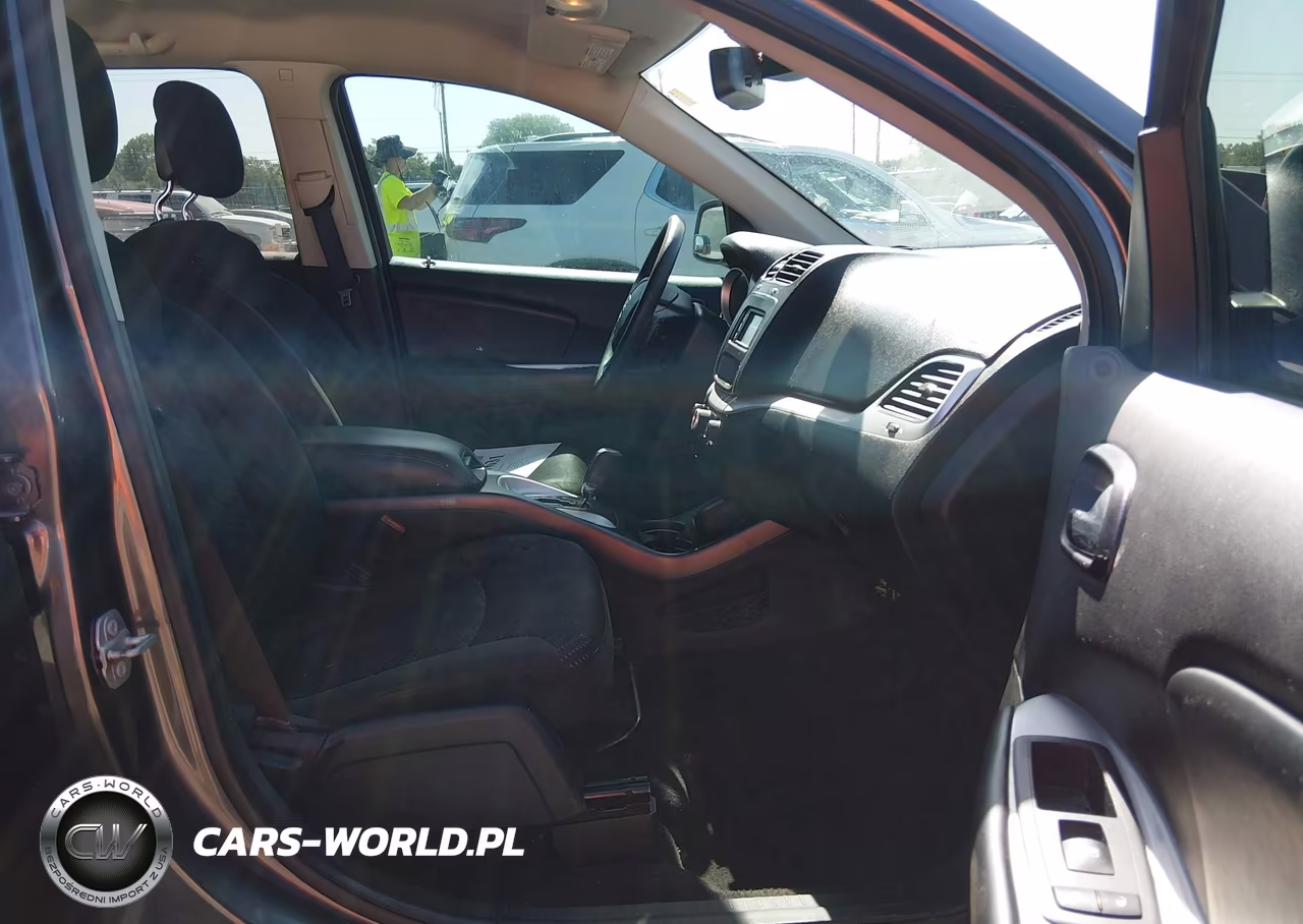 2019 Dodge Journey Se VIN:3C4PDCBG4KT869141 - 5
