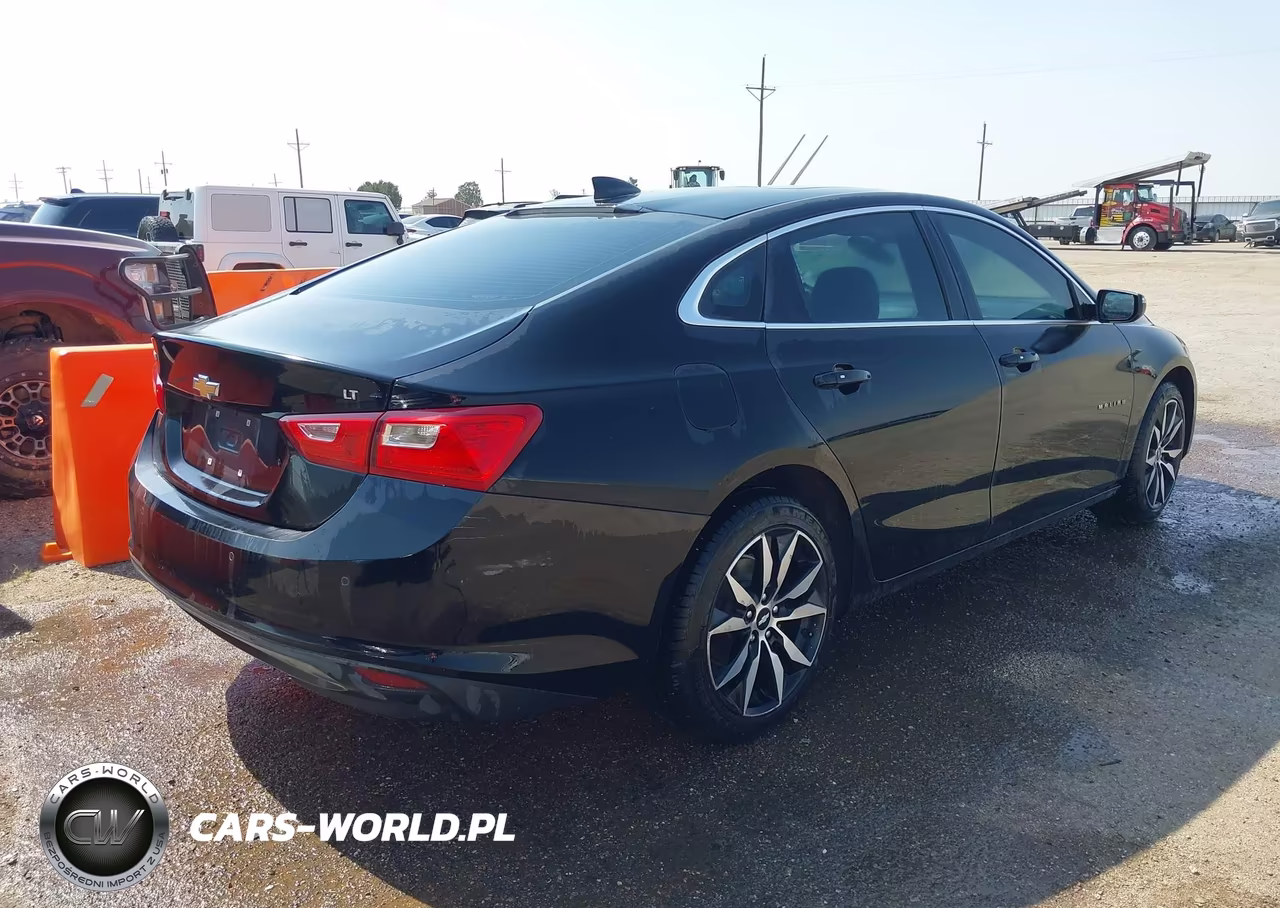 2018 Chevrolet Malibu Lt VIN:1G1ZD5ST6JF262533 - 4