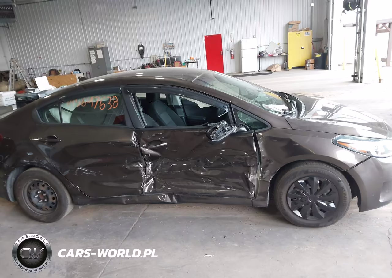 2017 Kia Forte Lx VIN:3KPFK4A72HE014573 - 13