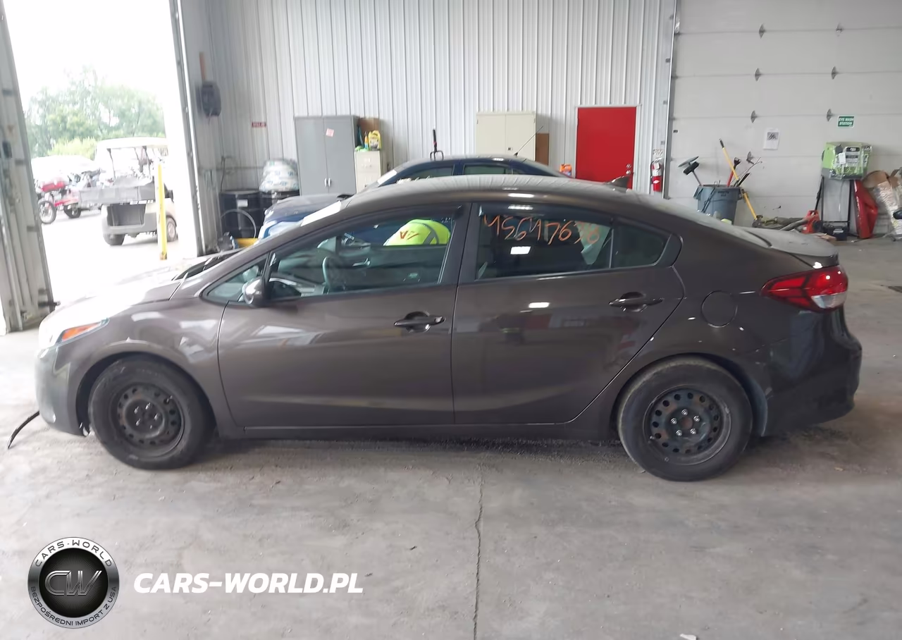 2017 Kia Forte Lx VIN:3KPFK4A72HE014573 - 14