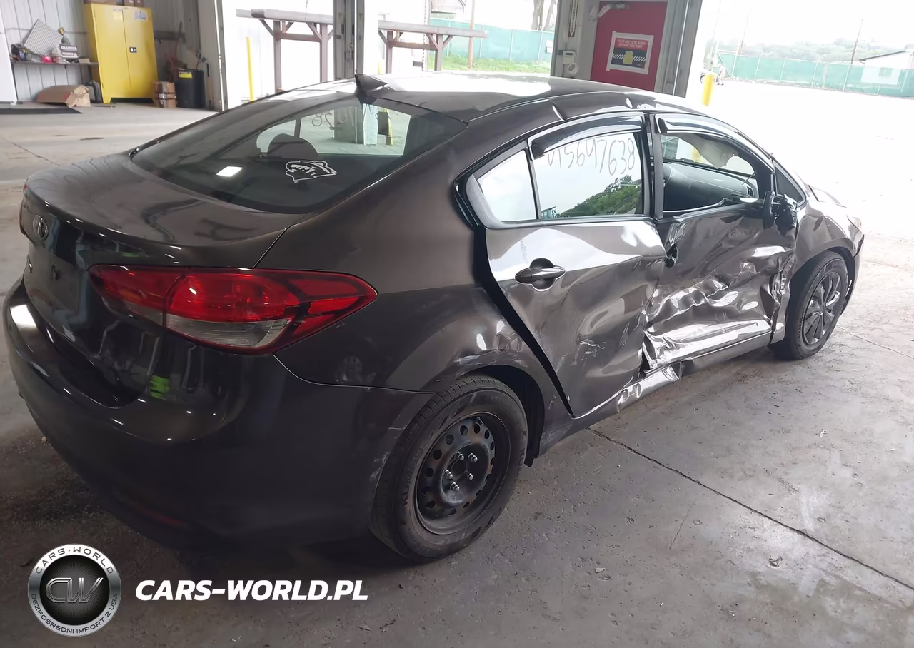 2017 Kia Forte Lx VIN:3KPFK4A72HE014573 - 4