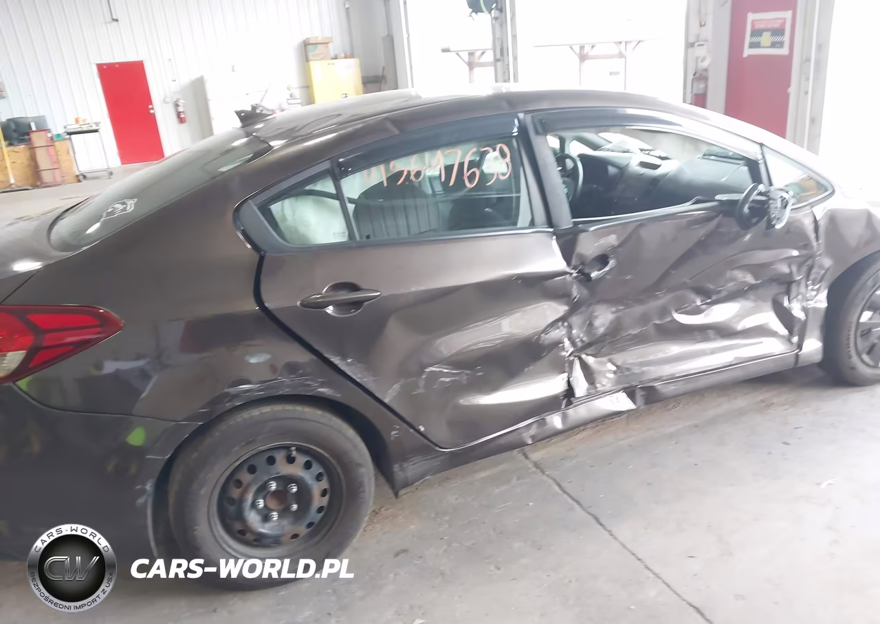 2017 Kia Forte Lx VIN:3KPFK4A72HE014573 - 6
