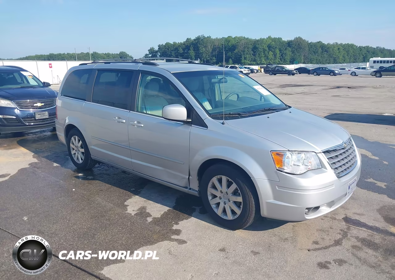 2008 Chrysler Town & Country Touring – zdjęcie 1 z 16
