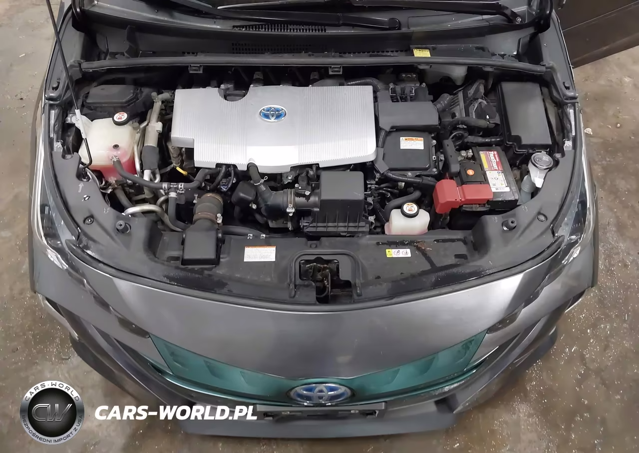 2018 Toyota Prius Prime Plus VIN:JTDKARFP0J3088580 - 10