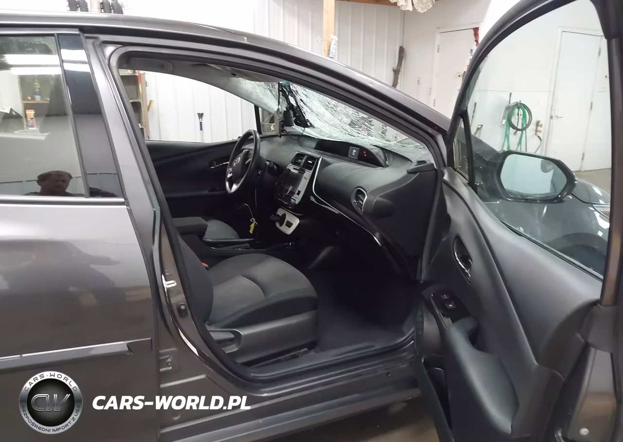 2018 Toyota Prius Prime Plus VIN:JTDKARFP0J3088580 - 5