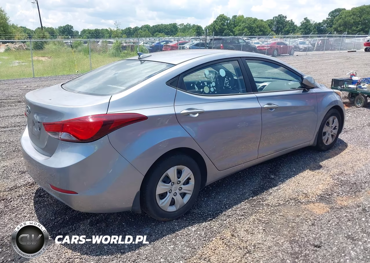 2016 Hyundai Elantra Se VIN:5NPDH4AE1GH720948 - 4