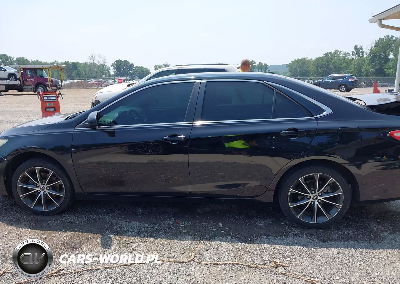 2015 Toyota Camry Xse VIN:4T1BF1FK1FU003685 - 14