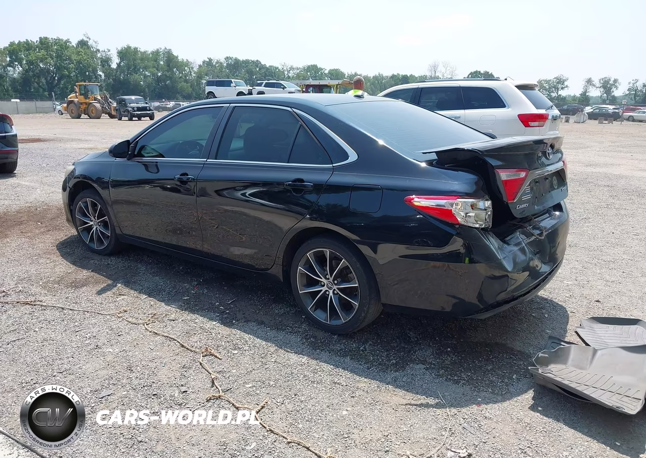2015 Toyota Camry Xse VIN:4T1BF1FK1FU003685 - 3