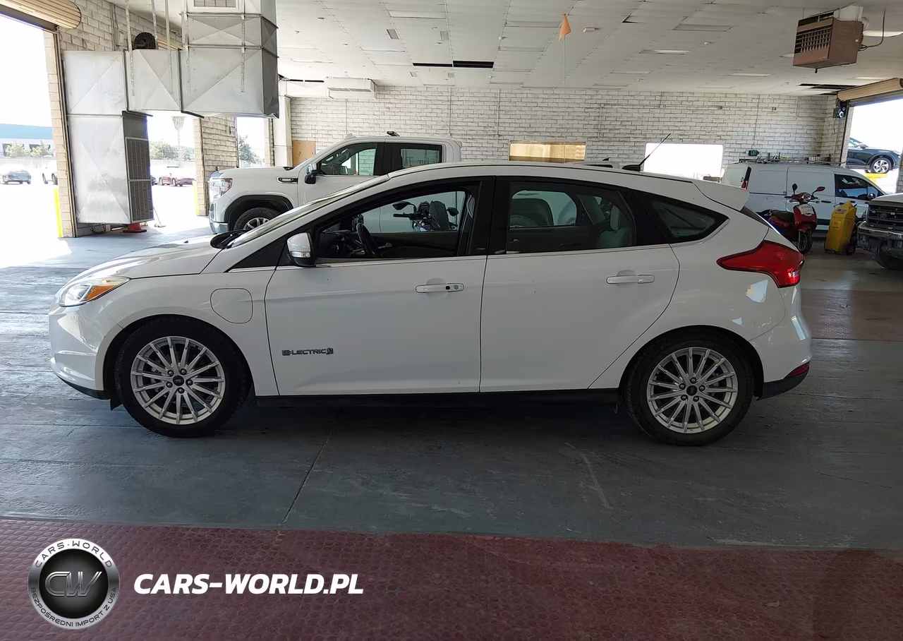 2018 Ford Focus Electric VIN:1FADP3R49JL296114 - 14