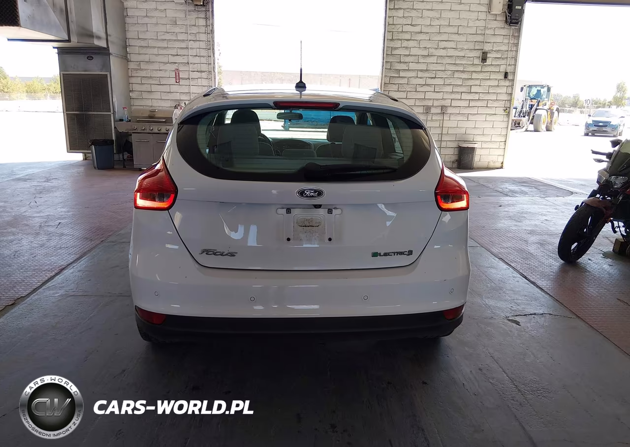 2018 Ford Focus Electric VIN:1FADP3R49JL296114 - 16