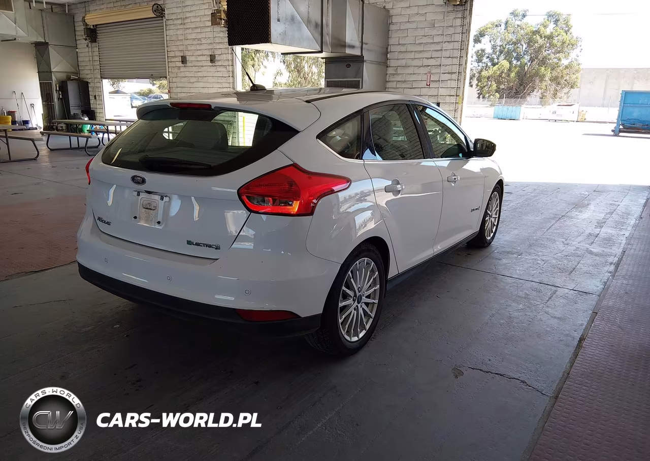 2018 Ford Focus Electric VIN:1FADP3R49JL296114 - 4