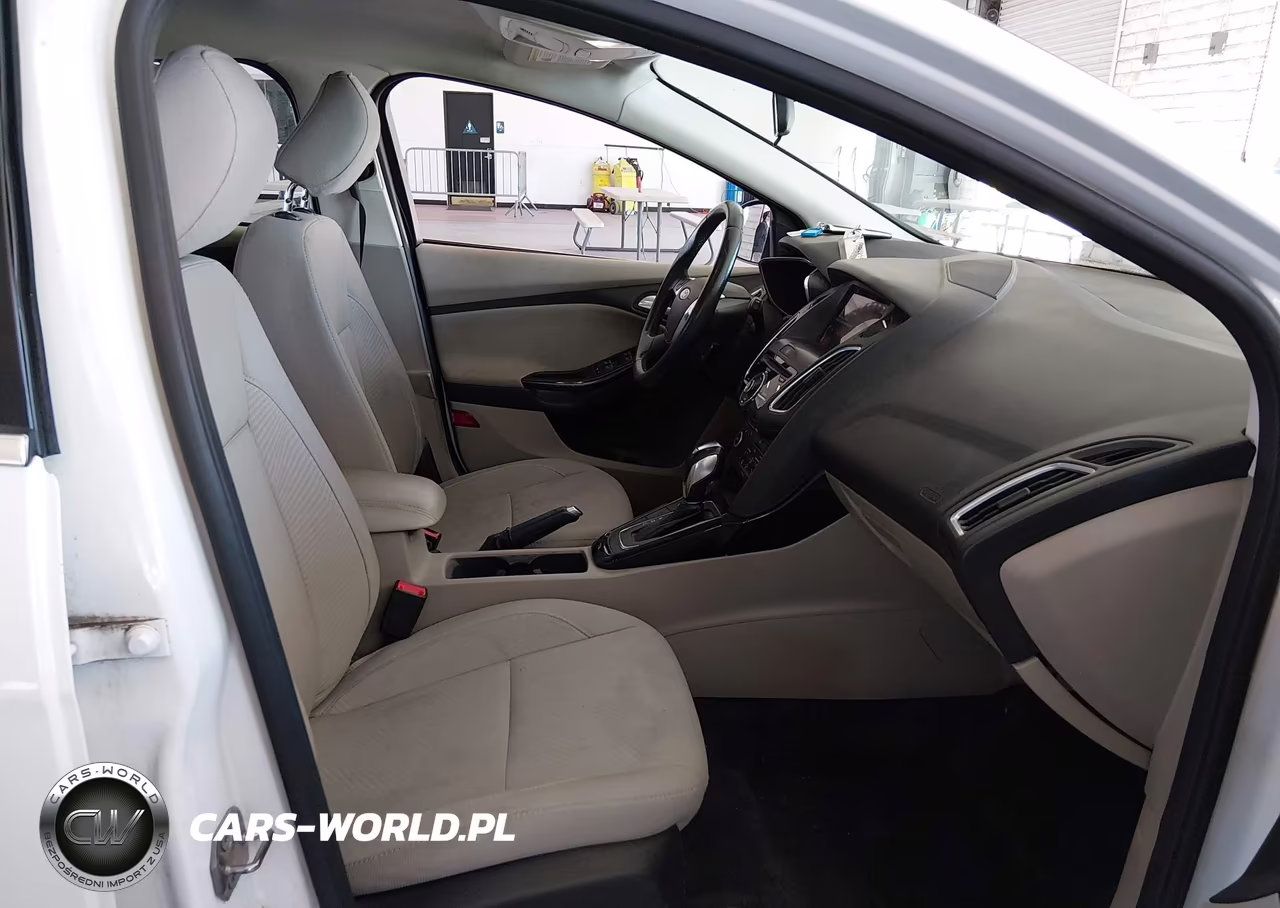 2018 Ford Focus Electric VIN:1FADP3R49JL296114 - 5