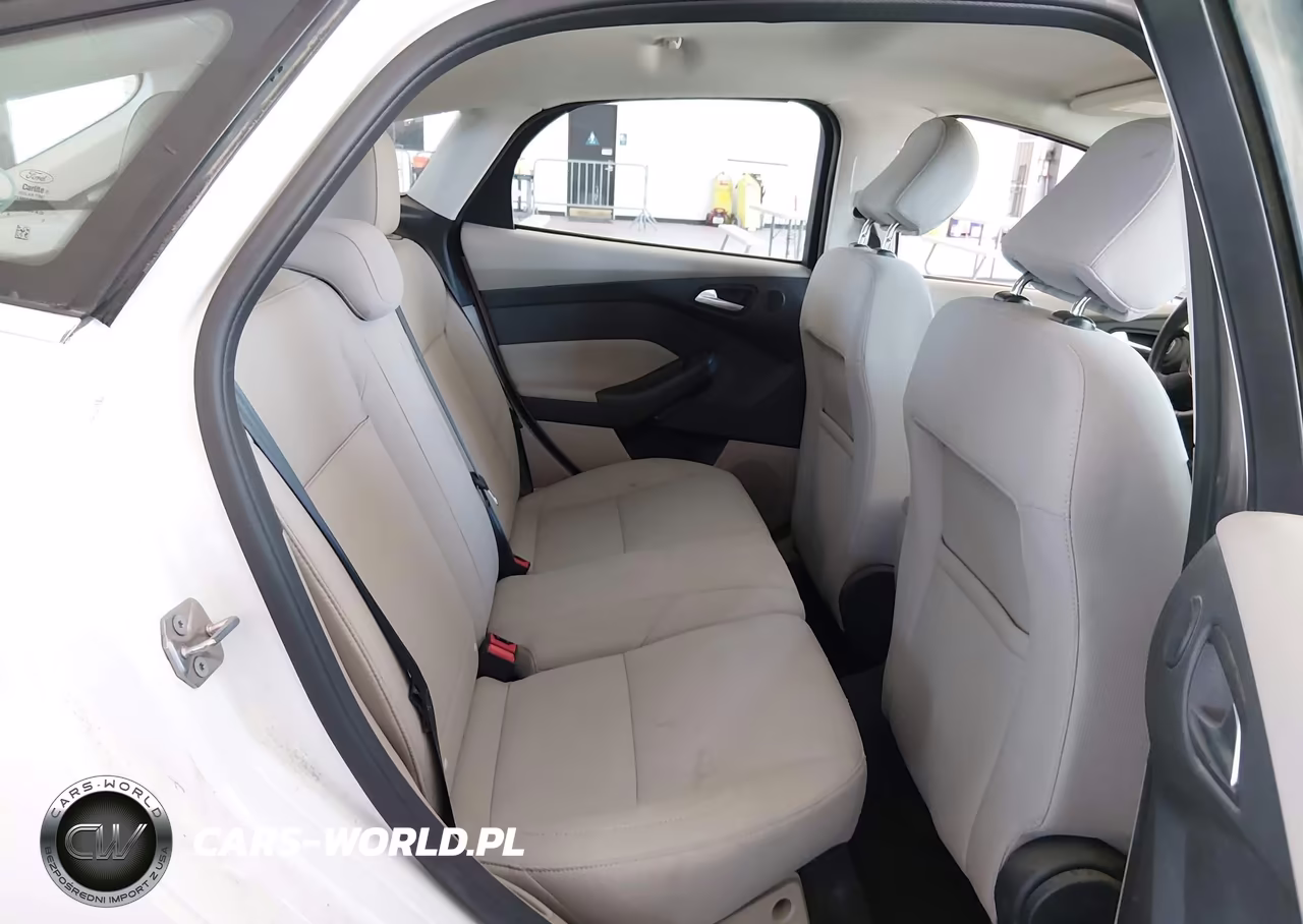 2018 Ford Focus Electric VIN:1FADP3R49JL296114 - 8