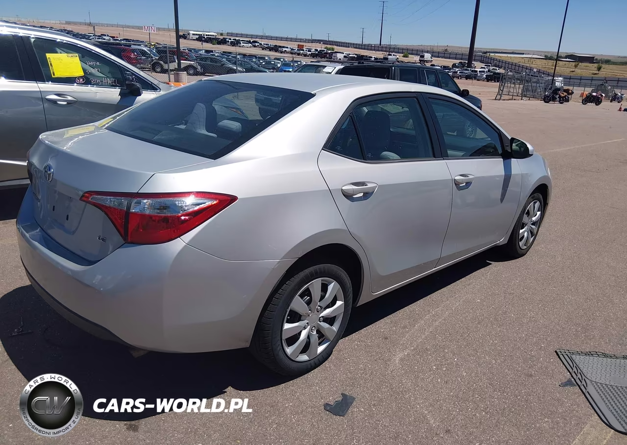 2016 Toyota Corolla Le VIN:2T1BURHE6GC602838 - 4