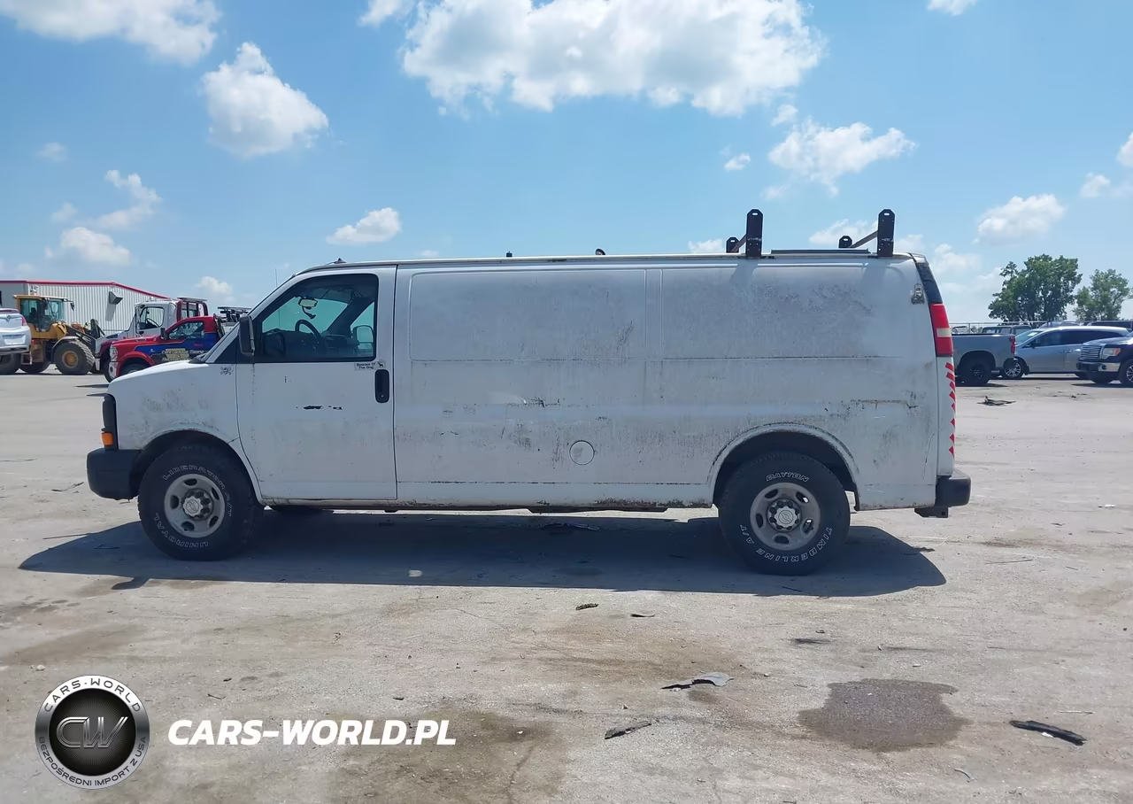 2015 Chevrolet Express 2500 Work Van VIN:1GCWGGFF5F1108188 - 14