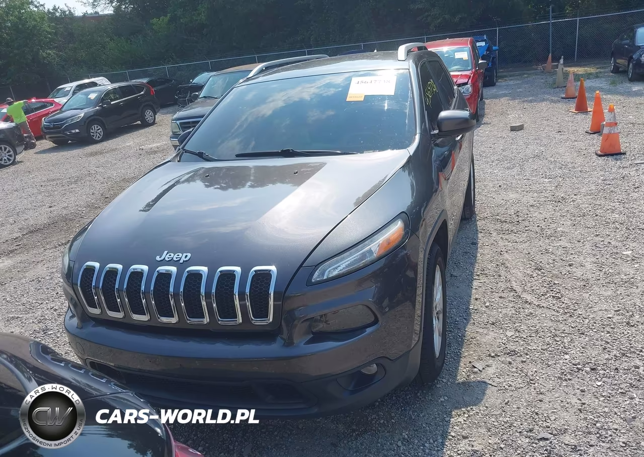 2015 Jeep Cherokee Latitude VIN:1C4PJMCB2FW645772 - 11