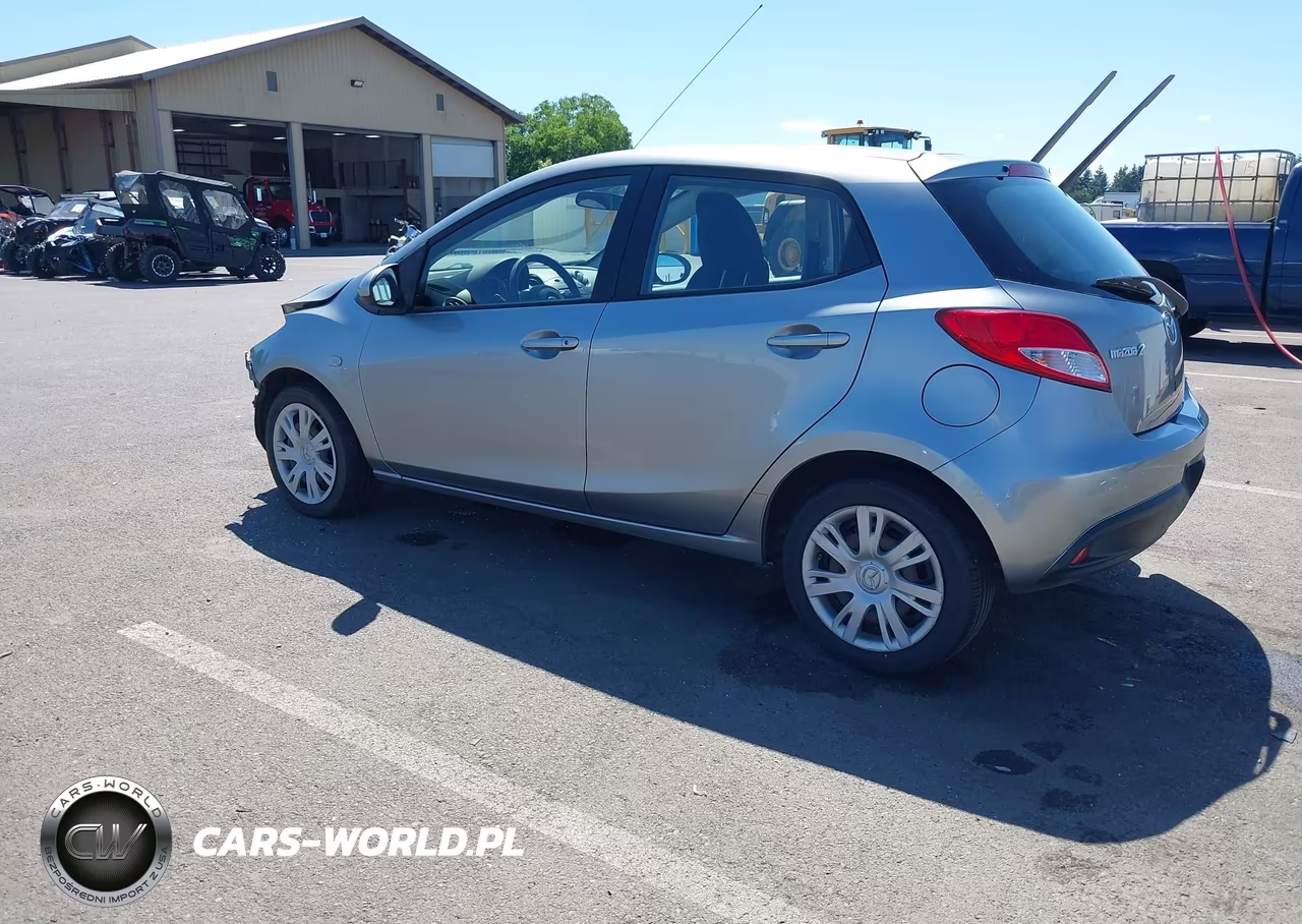 2014 Mazda Mazda2 Sport VIN:JM1DE1KZ3E0177976 - 3