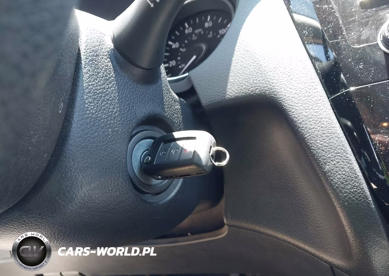2015 Nissan Rogue S VIN:KNMAT2MV3FP547390 - 11