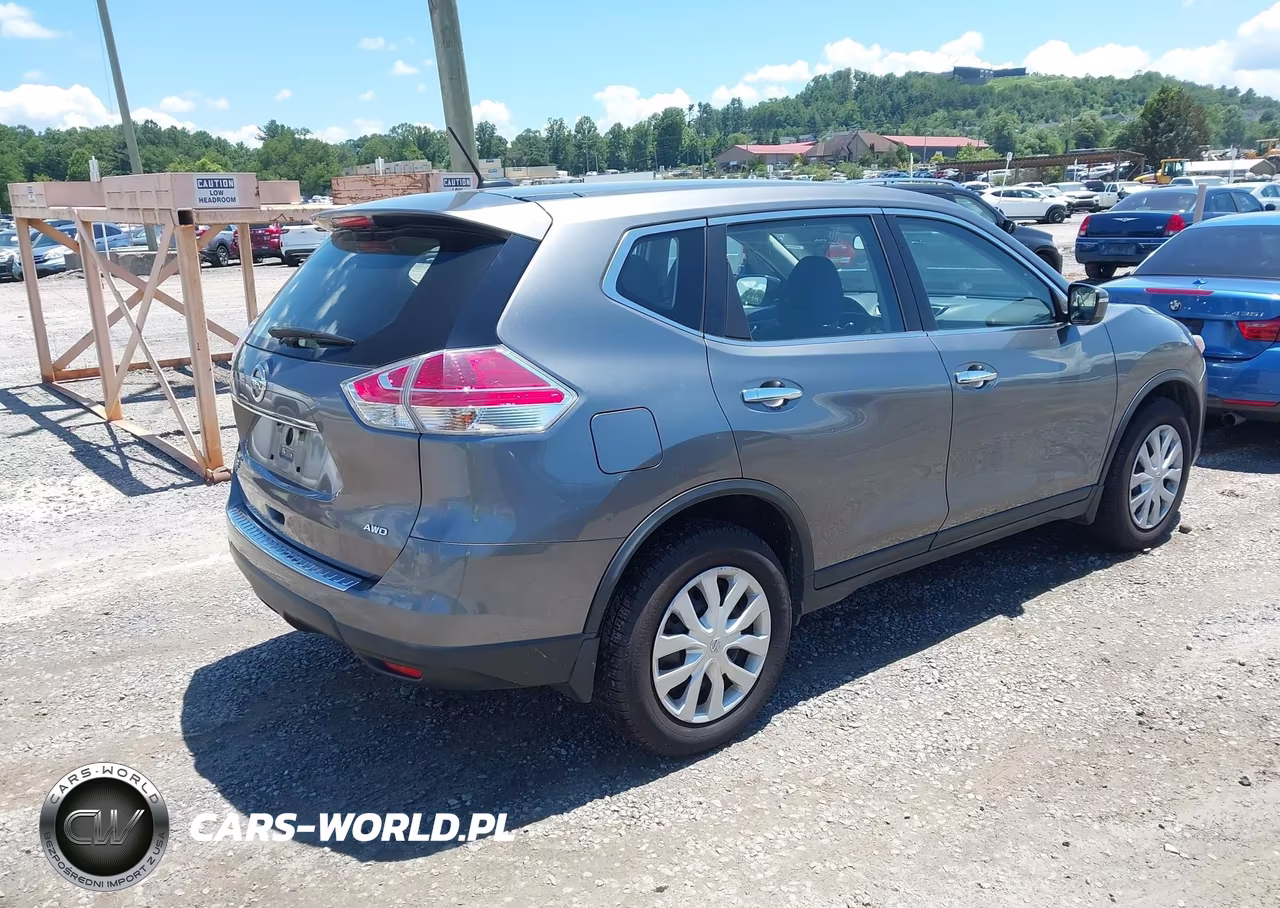 2015 Nissan Rogue S VIN:KNMAT2MV3FP547390 - 4