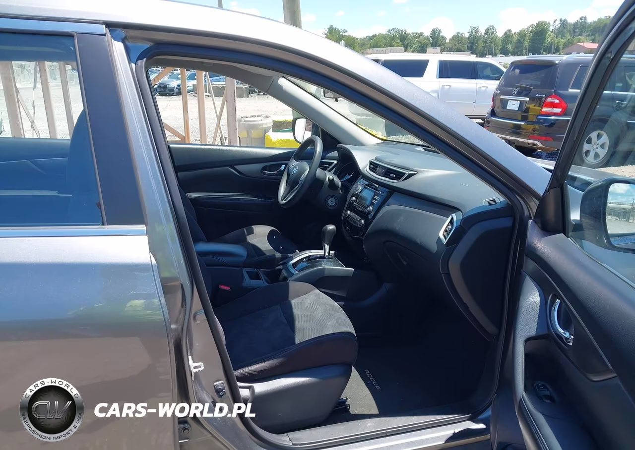 2015 Nissan Rogue S VIN:KNMAT2MV3FP547390 - 5
