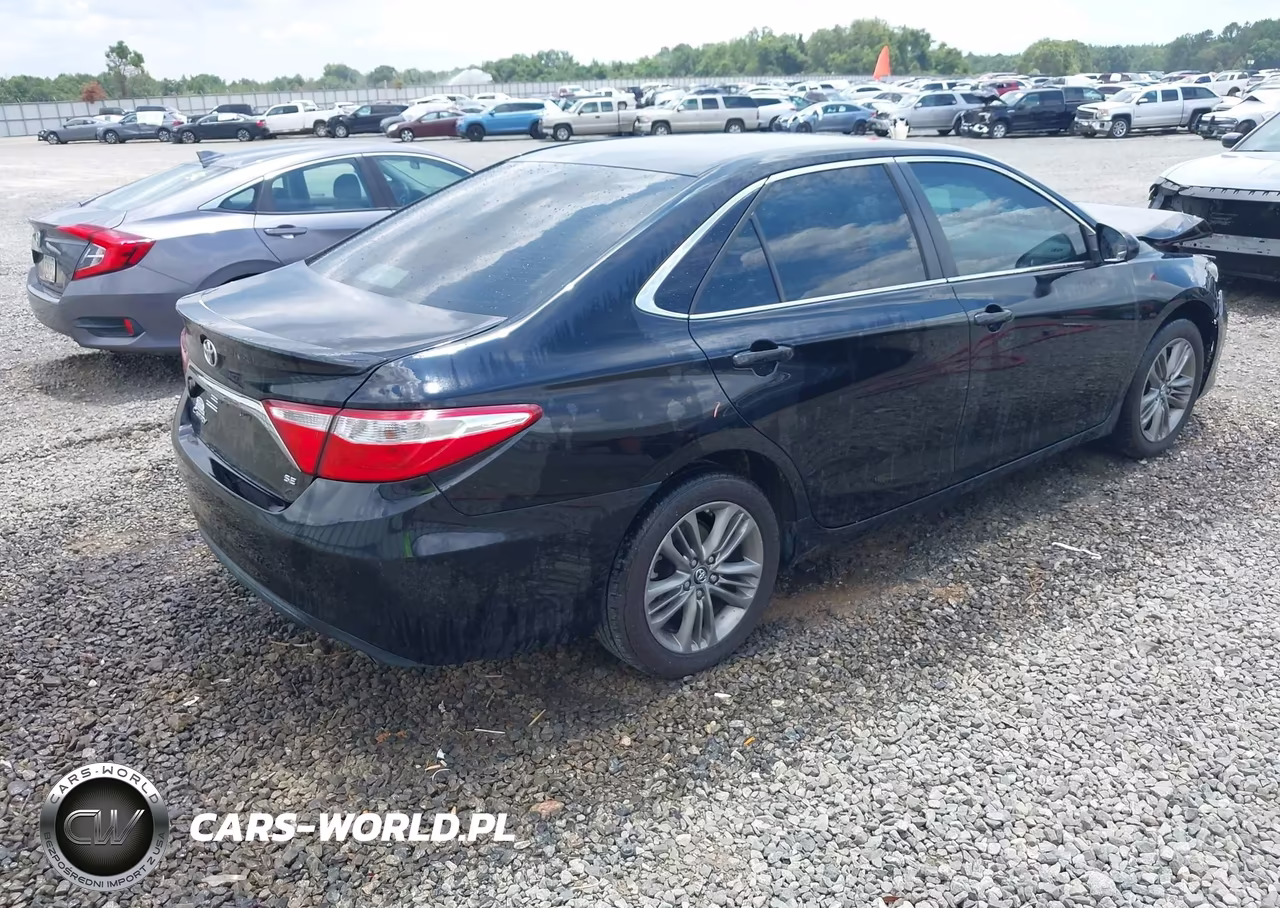 2017 Toyota Camry Se VIN:4T1BF1FKXHU759860 - 4